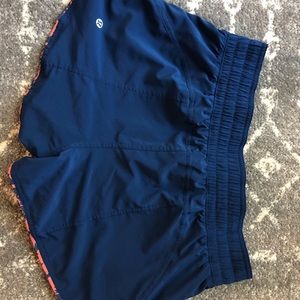 Lululemon choose a side short